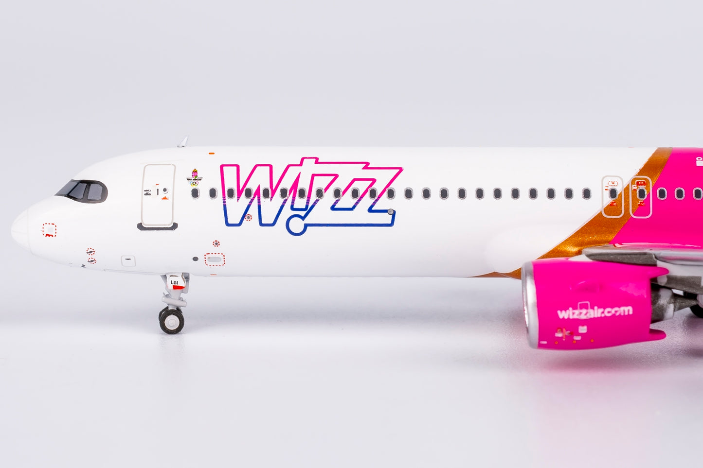 NG Models 1/400 Wizz Air A321neo HA-LGI Team Hungary livery