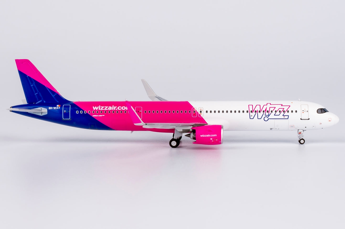 NG Models 1/400 Wizz Air Malta A321neo 9H-WAT "mask" cockpit window