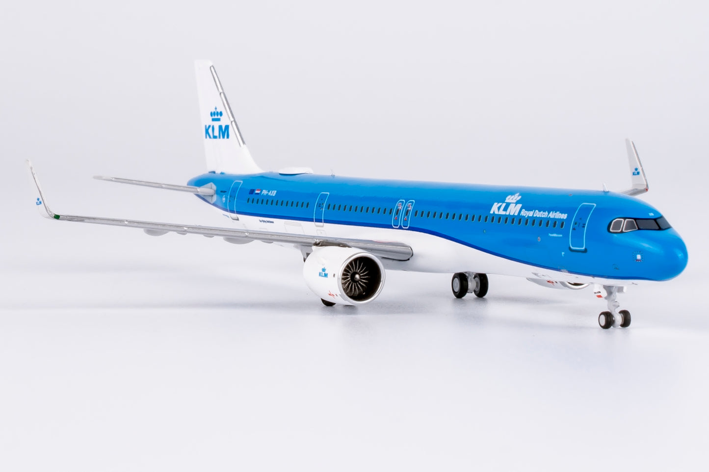 NG Models 1/400 KLM Royal Dutch Airlines A321neo PH-AXB  Braamvlinder / Peach Blossom