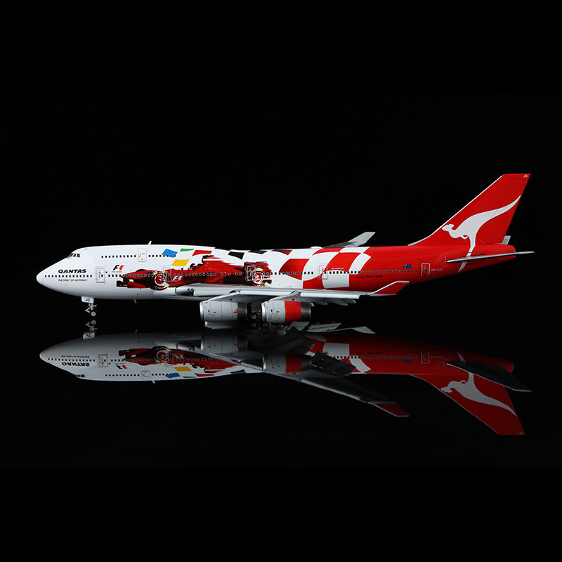 HX Models 1/400 Qantas Boeing 747-400 VH-OJC "2000 Australian Grand Prix" Flaps-Down