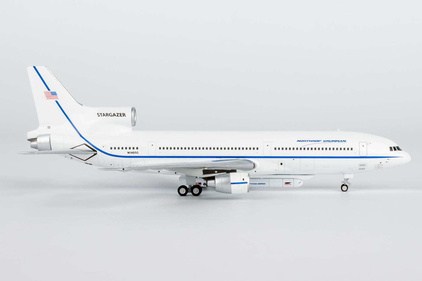 NG Models 1/400 31037 Northrop Grumman L-1011-100 N140SC