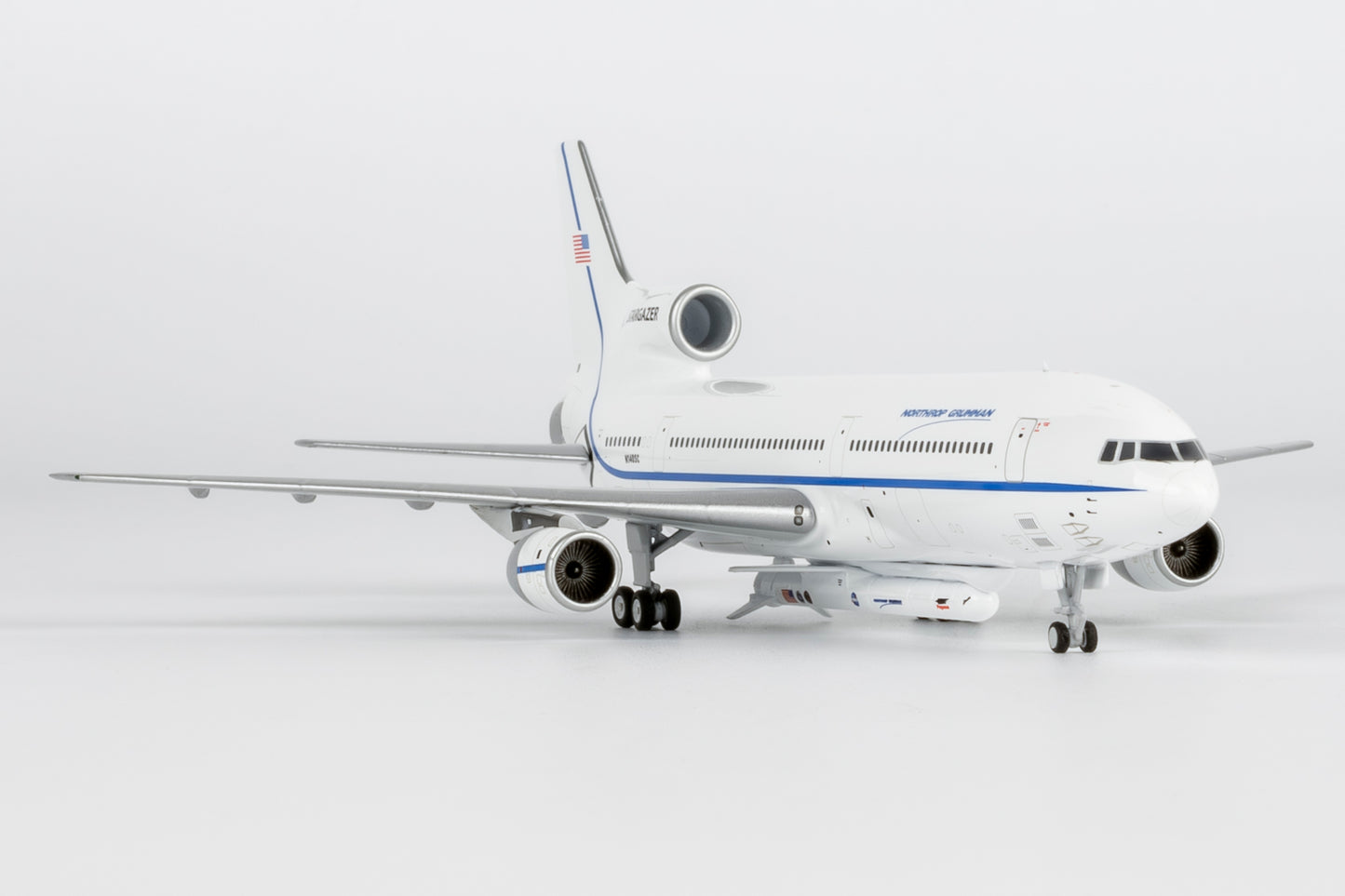 NG Models 1/400 31037 Northrop Grumman L-1011-100 N140SC