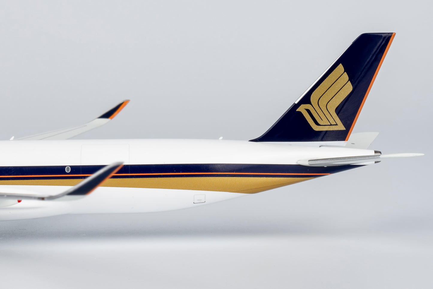 NG Models 1/400 Singapore Airlines Cargo A350F