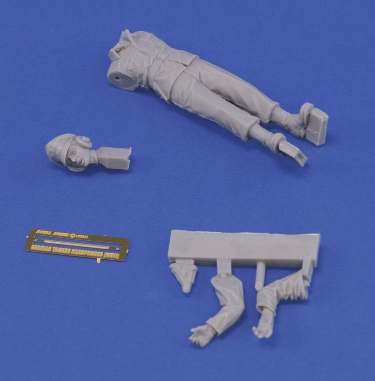 Royal Model 1/35 1123 German tanker WWII