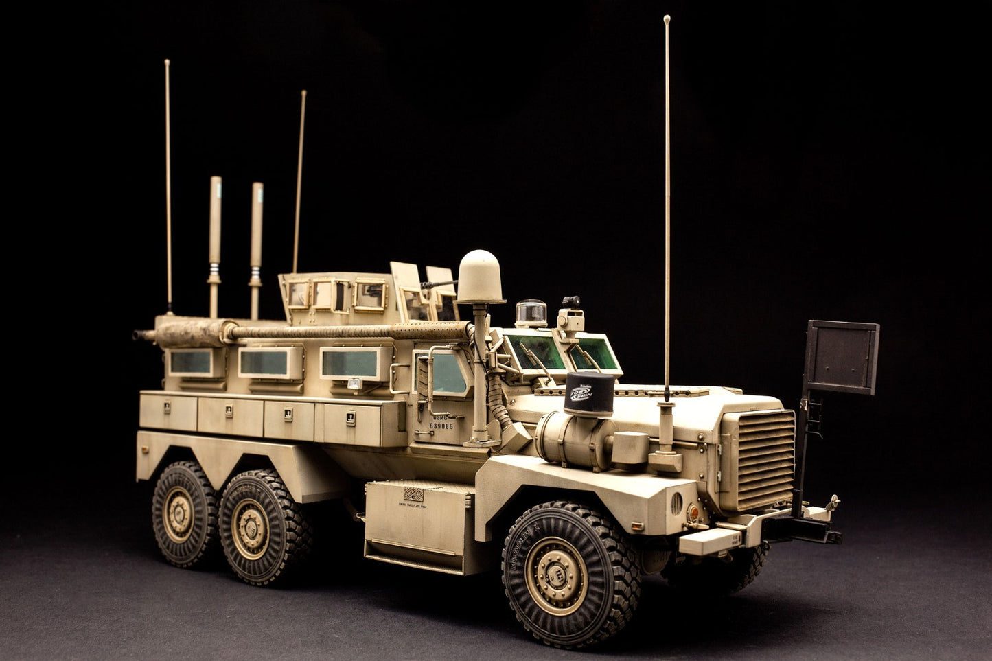 Meng Model 1/35 SS-005 U.S. Cougar 6x6 MRAP Vehicle