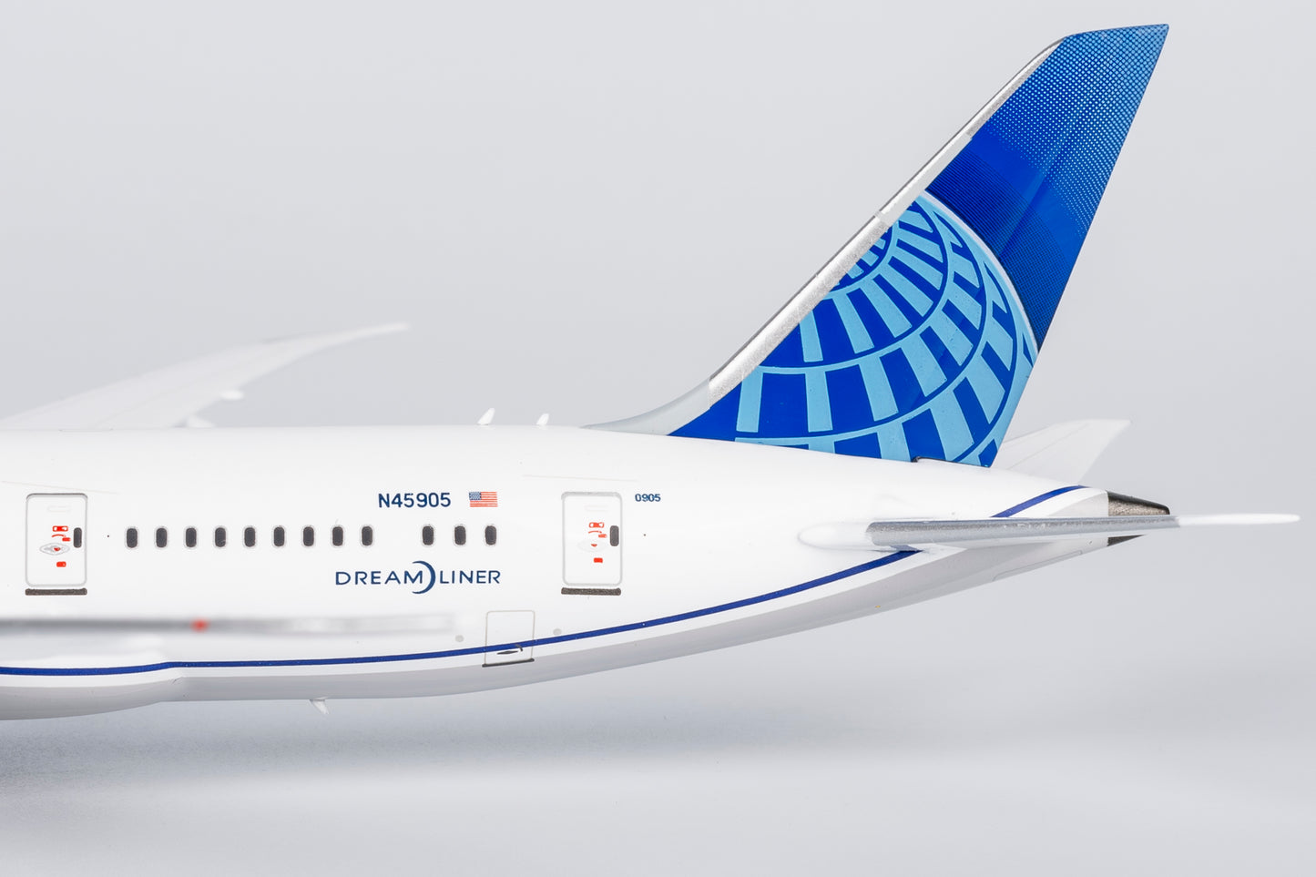 NG Models 1/400 United Airlines 787-8 Dreamliner N45905 Blue Evolution c/s