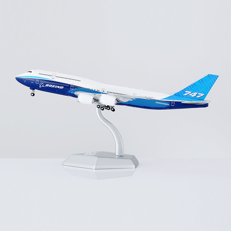 HX Models 1/400 Boeing Company B747-8 Blue "House livery"