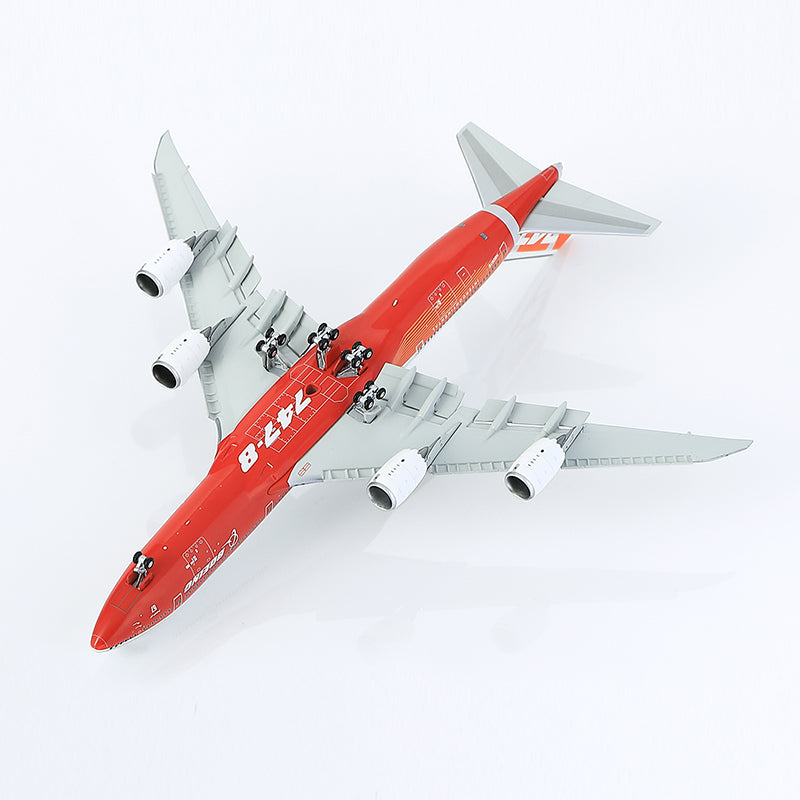 HX Models 1/400 Boeing Company B747-8 Red "House livery" Flaps-Down Version