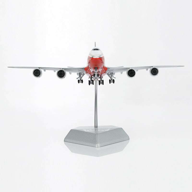 HX Models 1/400 Boeing Company B747-8 Red "House livery" Standard Version