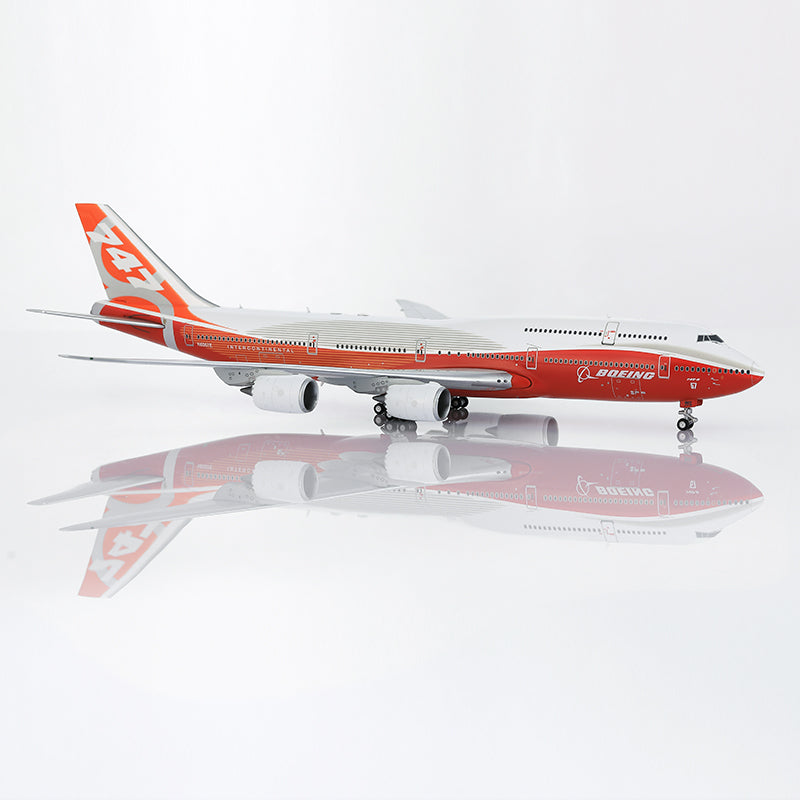 HX Models 1/400 Boeing Company B747-8 Red "House livery" Standard Version