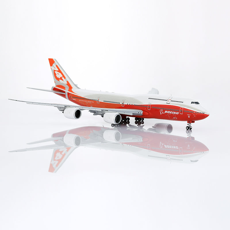 HX Models 1/400 Boeing Company B747-8 Red "House livery" Flaps-Down Version
