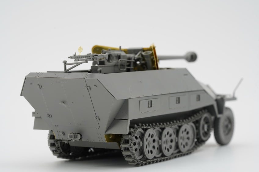 Border Model 1/35 Sd.Kfz.251/22 w 7.5cm PaK 40 "Pakwagen" BT-043