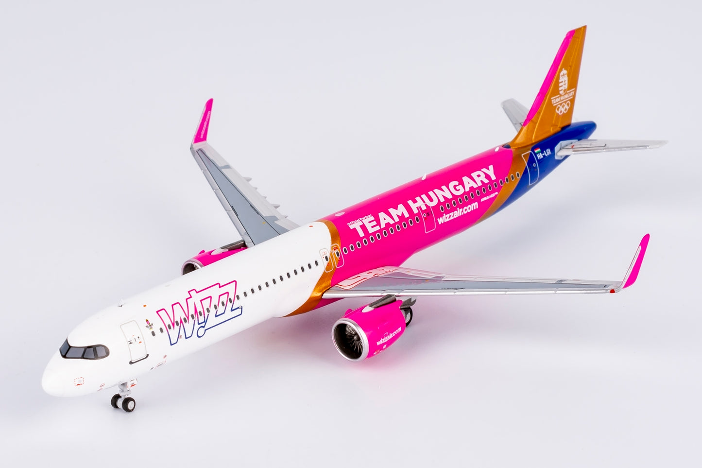 NG Models 1/400 Wizz Air A321neo HA-LGI Team Hungary livery