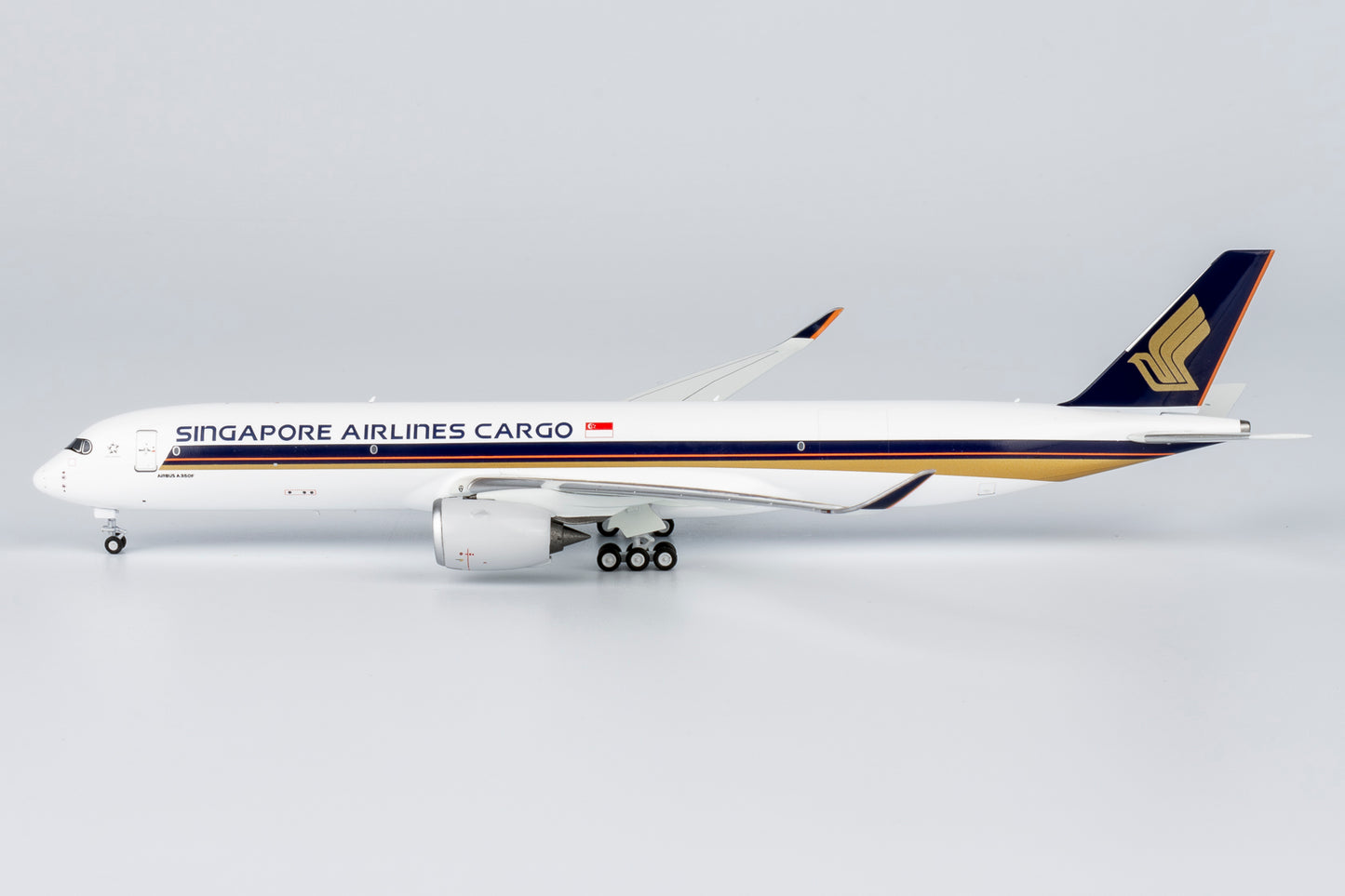 NG Models 1/400 Singapore Airlines Cargo A350F
