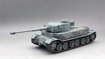 Amusing Hobby 1/35 Panzerbefehlswagen Tiger (P) 003 w/Zimmerit in May 1944