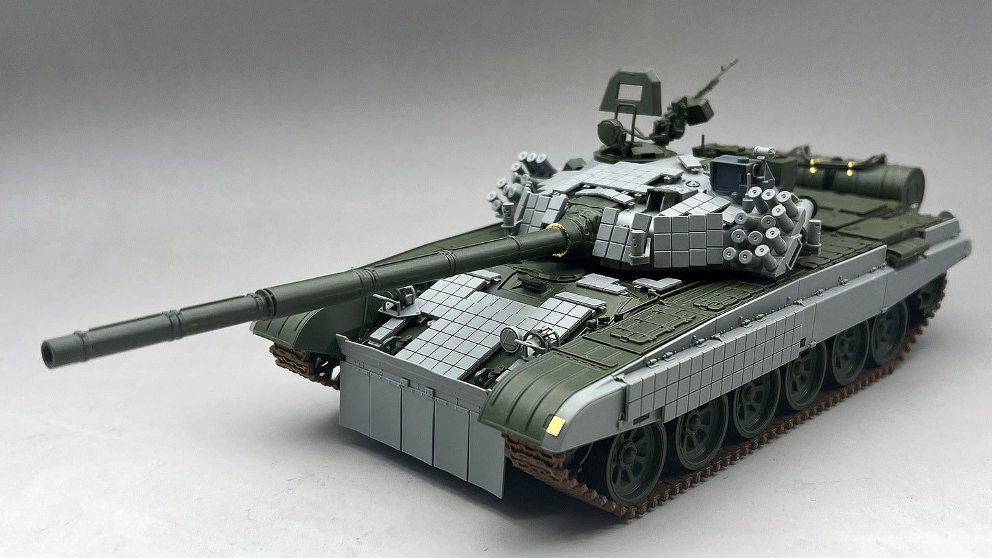 Amusing Hobby 1/35 PT-91 Polish Main Battle Tank Model Kit