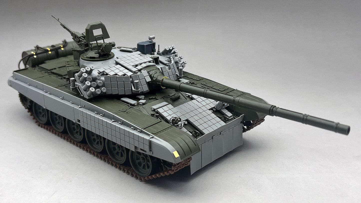 Amusing Hobby 1/35 PT-91 Polish Main Battle Tank Model Kit