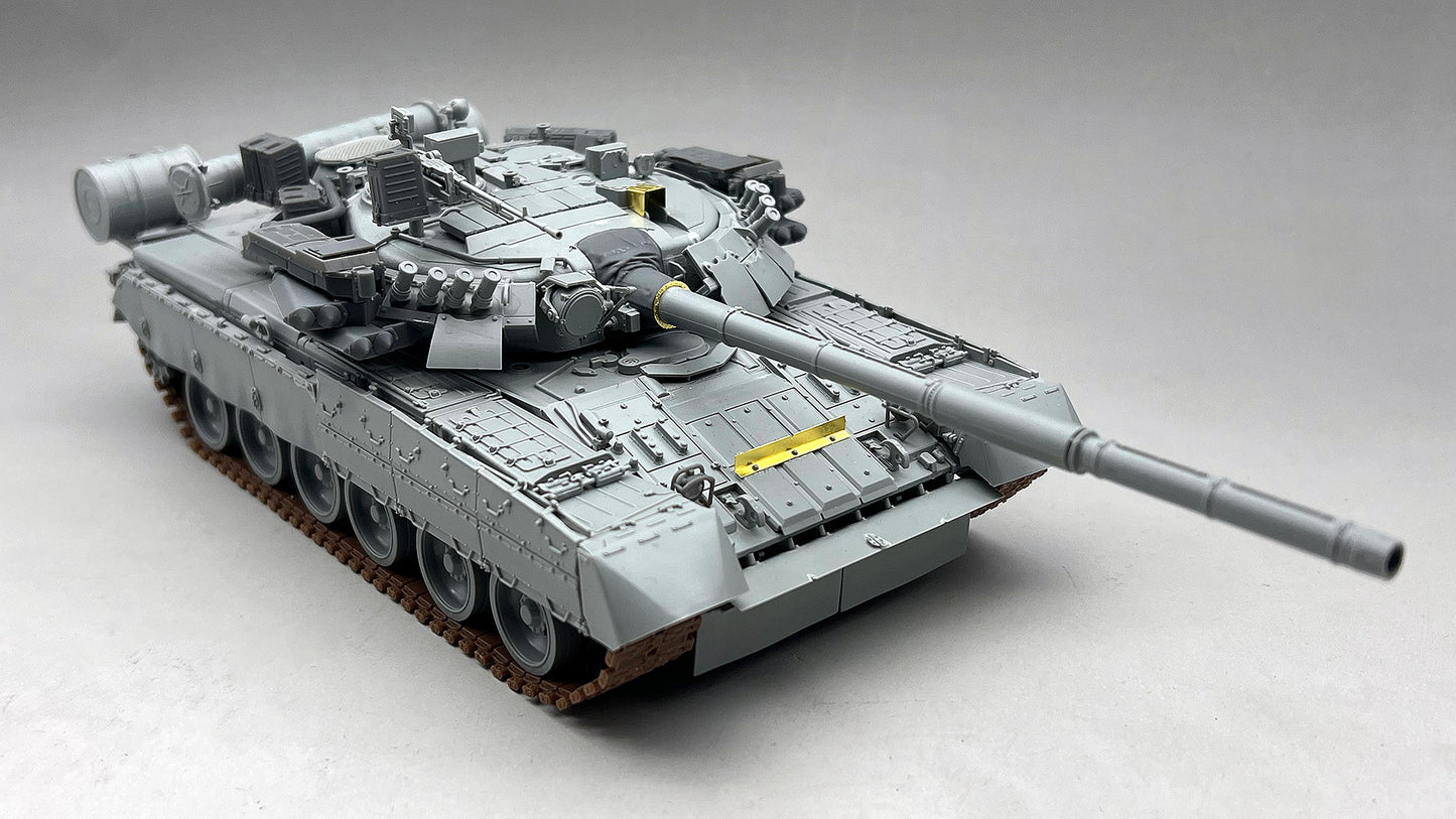 Amusing Hobby 1/35 T-80UM-2 Russian Main Battle Tank 35A068