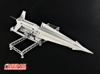 Freedom Model 1/35 MIM-14 Nike Hercules Model Kit