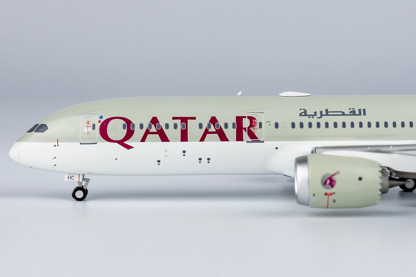 NG Models 1/400 Qatar Airways 787-9 Dreamliner A7-BHC with "FIFA World Cup Qatar 2022" sticker