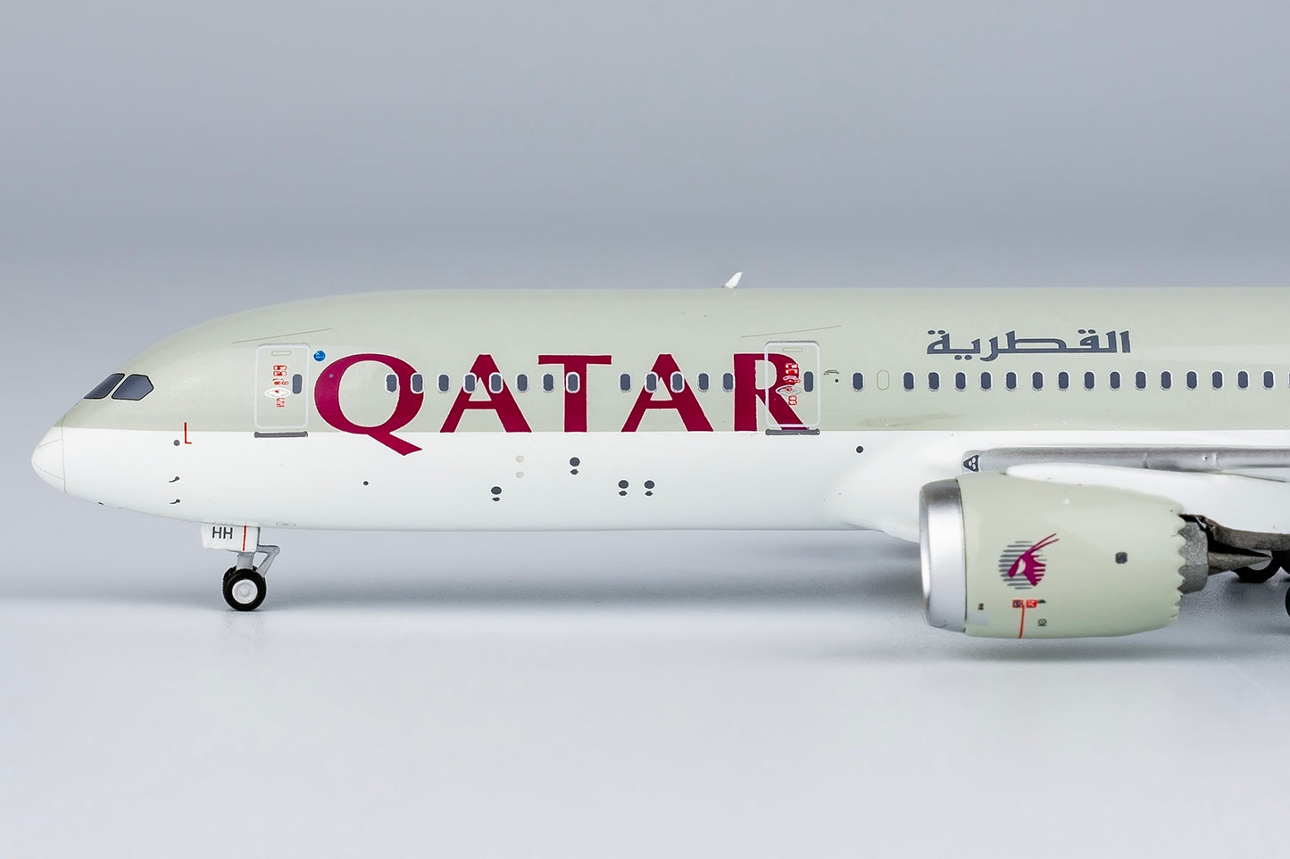 NG Models 1/400 Qatar Airways 787-9 Dreamliner A7-BHH