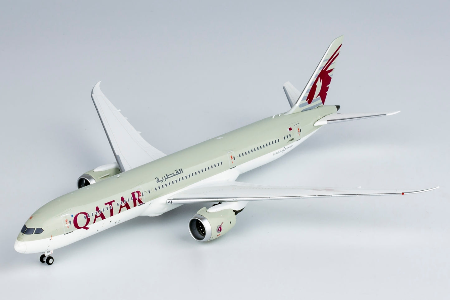 NG Models 1/400 Qatar Airways 787-9 Dreamliner A7-BHH