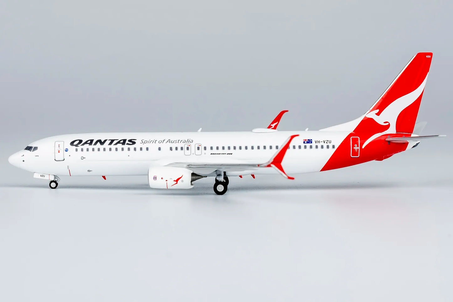 NG Models 1/400 Qantas 737-800/w VH-VZU (1st Qantas Boeing 737 to wear the split scimitar winglets