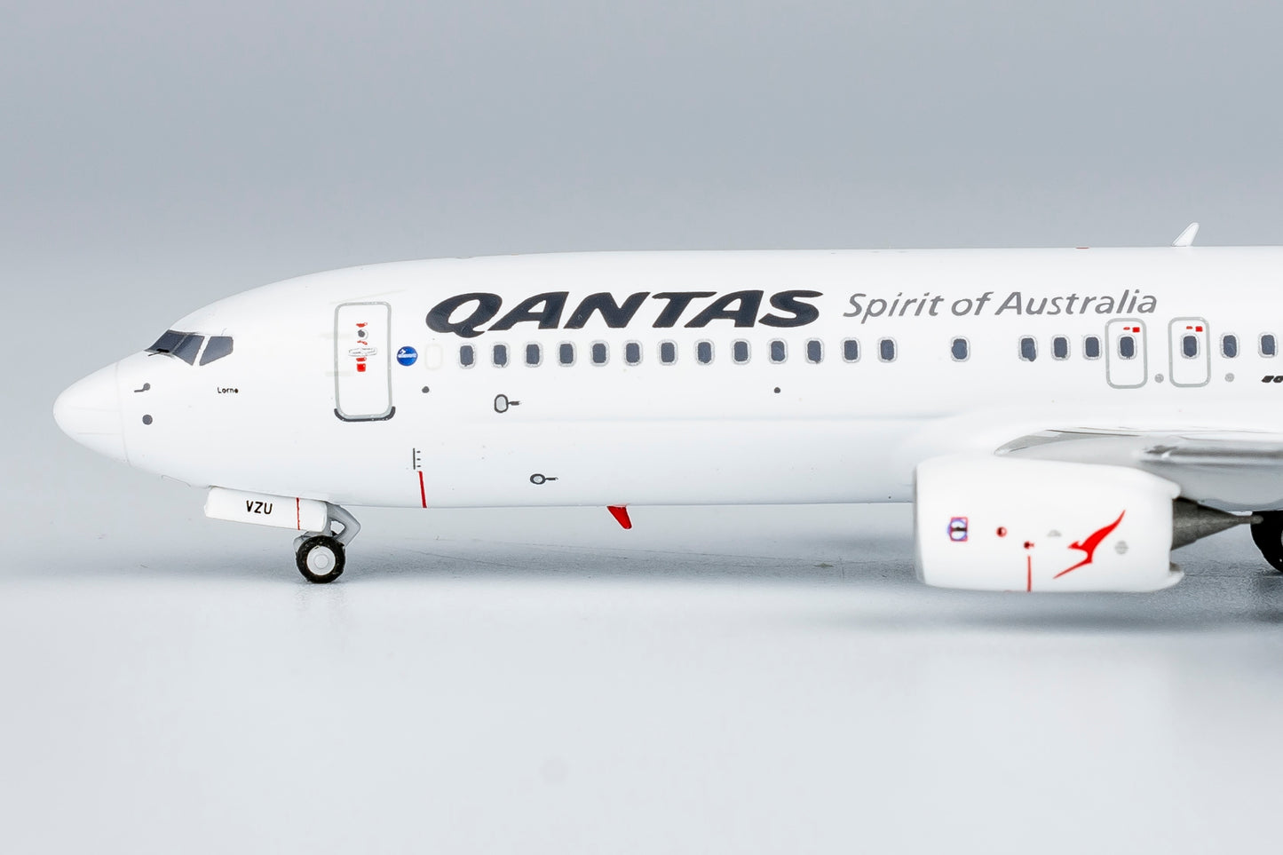 NG Models 1/400 Qantas 737-800/w VH-VZU (1st Qantas Boeing 737 to wear the split scimitar winglets