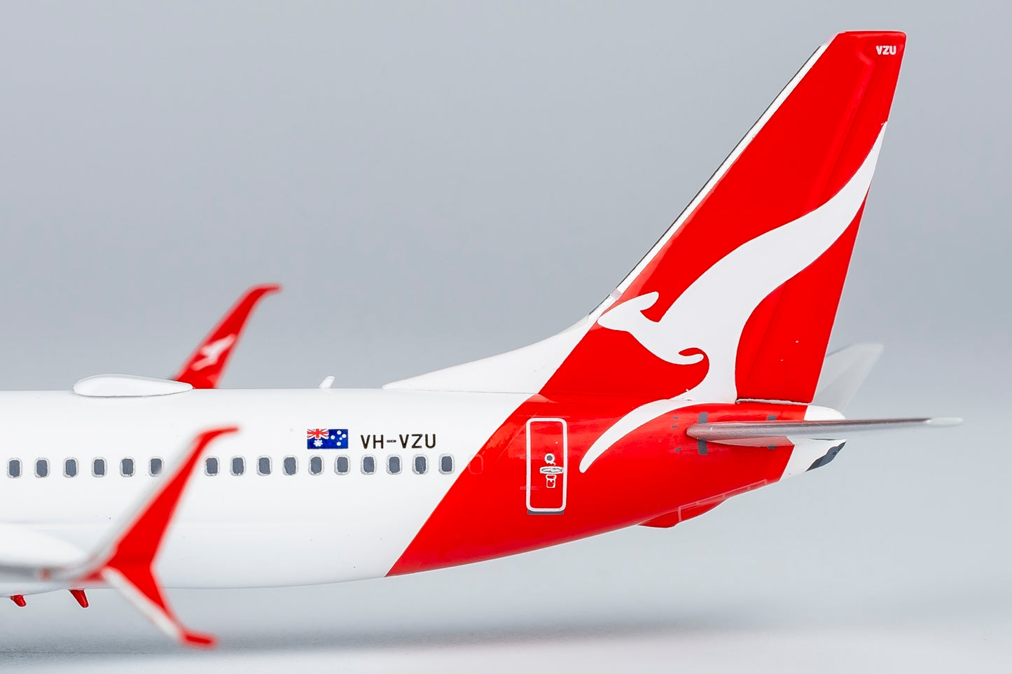 NG Models 1/400 Qantas 737-800/w VH-VZU (1st Qantas Boeing 737 to wear the split scimitar winglets