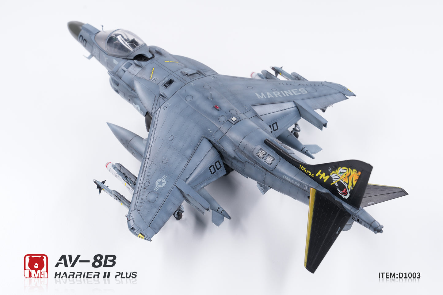 UMa Model 1/48 AV-8B Harrier II Plus D1003 Model Kit