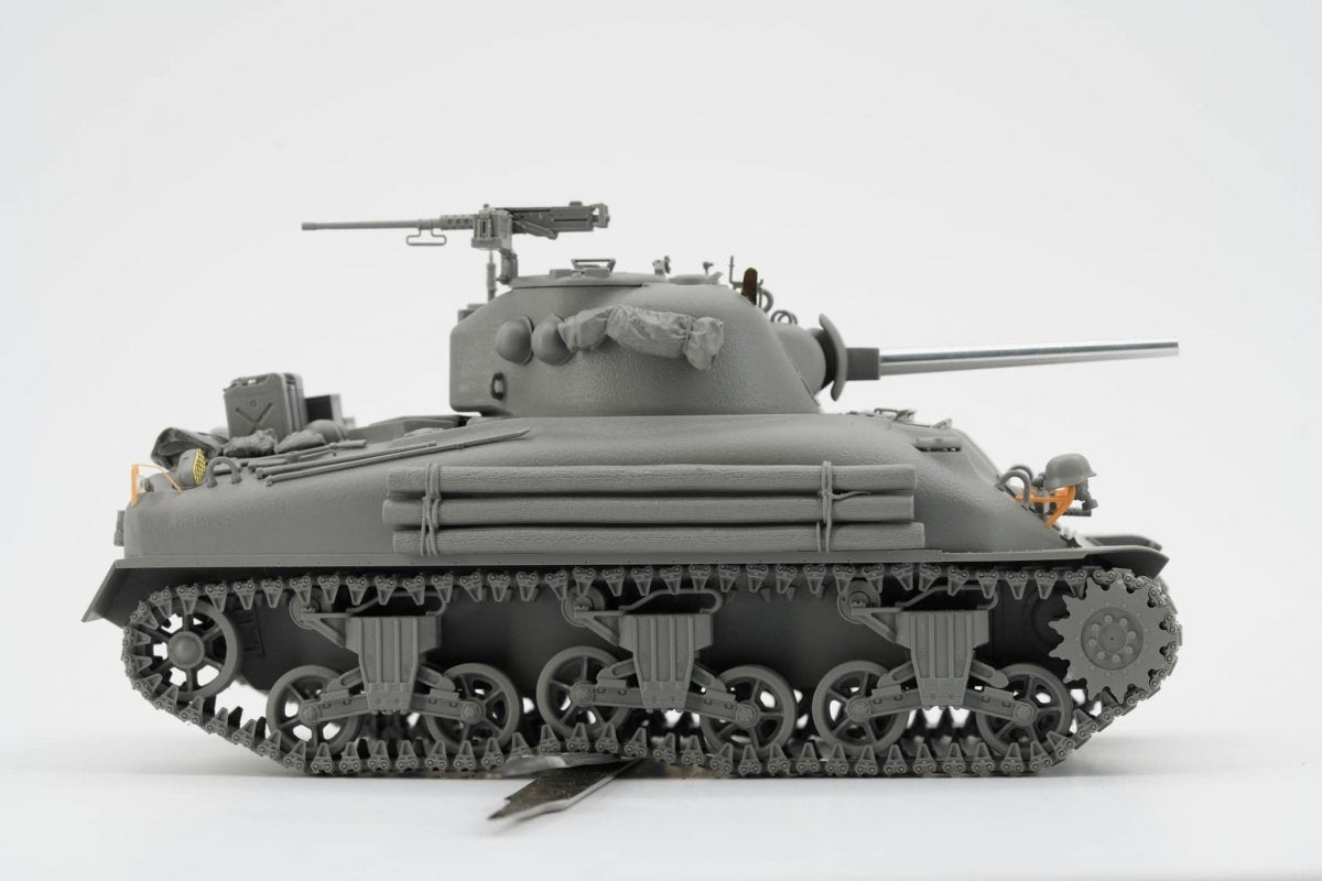 Border Model 1/35 BT-047 Sherman M4A1 Mid BT-047 Model Kit