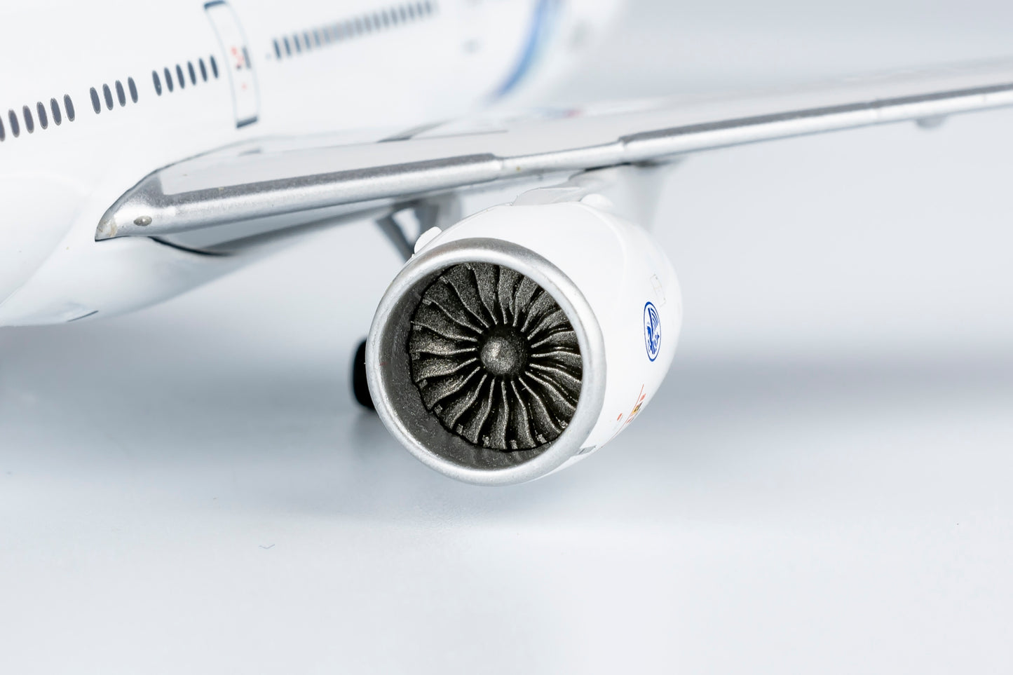 NG Models 1/400 73052 Air France 777-300ER F-GSQI JonOne graffiti livery