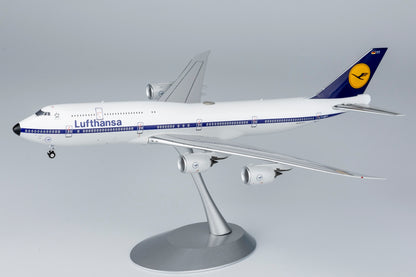 NG Models 1/400 Lufthansa 747-8 D-ABYT Retro Colors ULTIMATE Edition