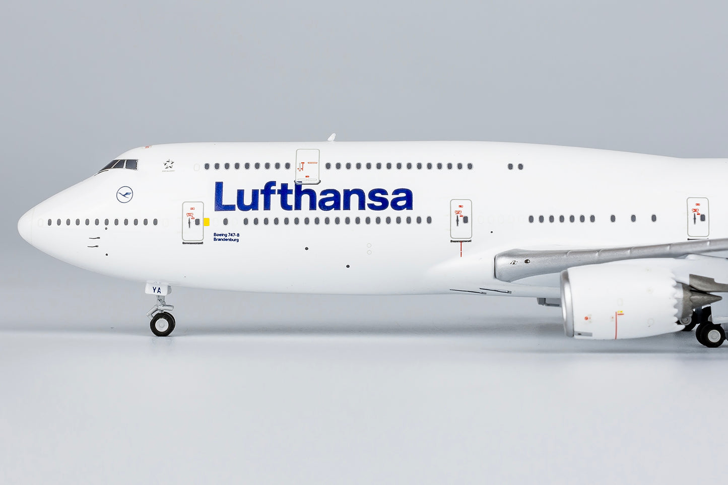 NG Models 1/400 78027 Lufthansa 747-8 D-ABYA  Named "Brandenburg"