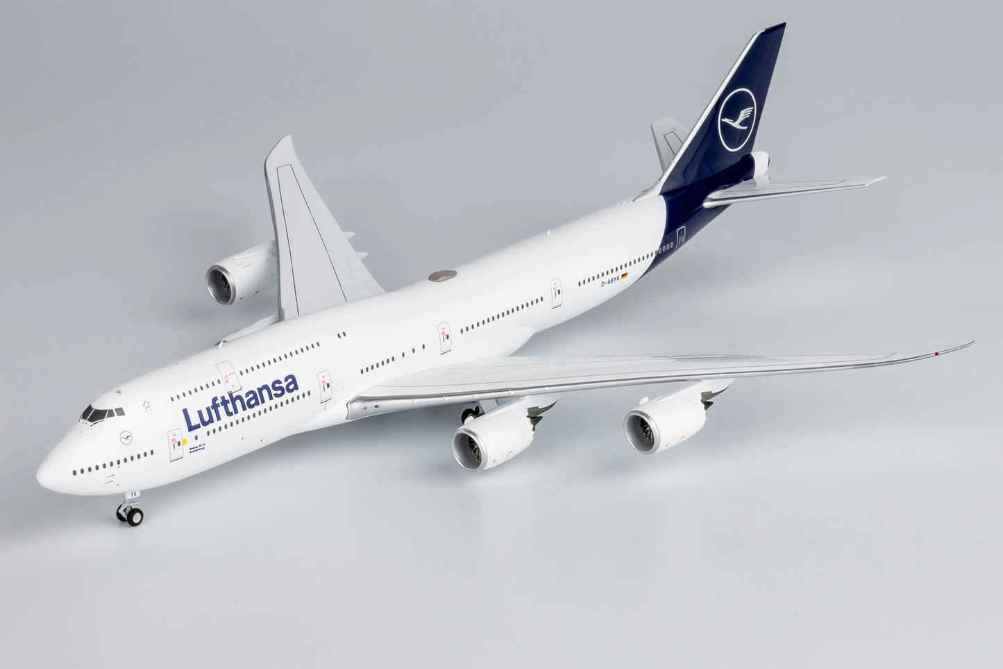 NG Models 1/400 78027 Lufthansa 747-8 D-ABYA  Named "Brandenburg"
