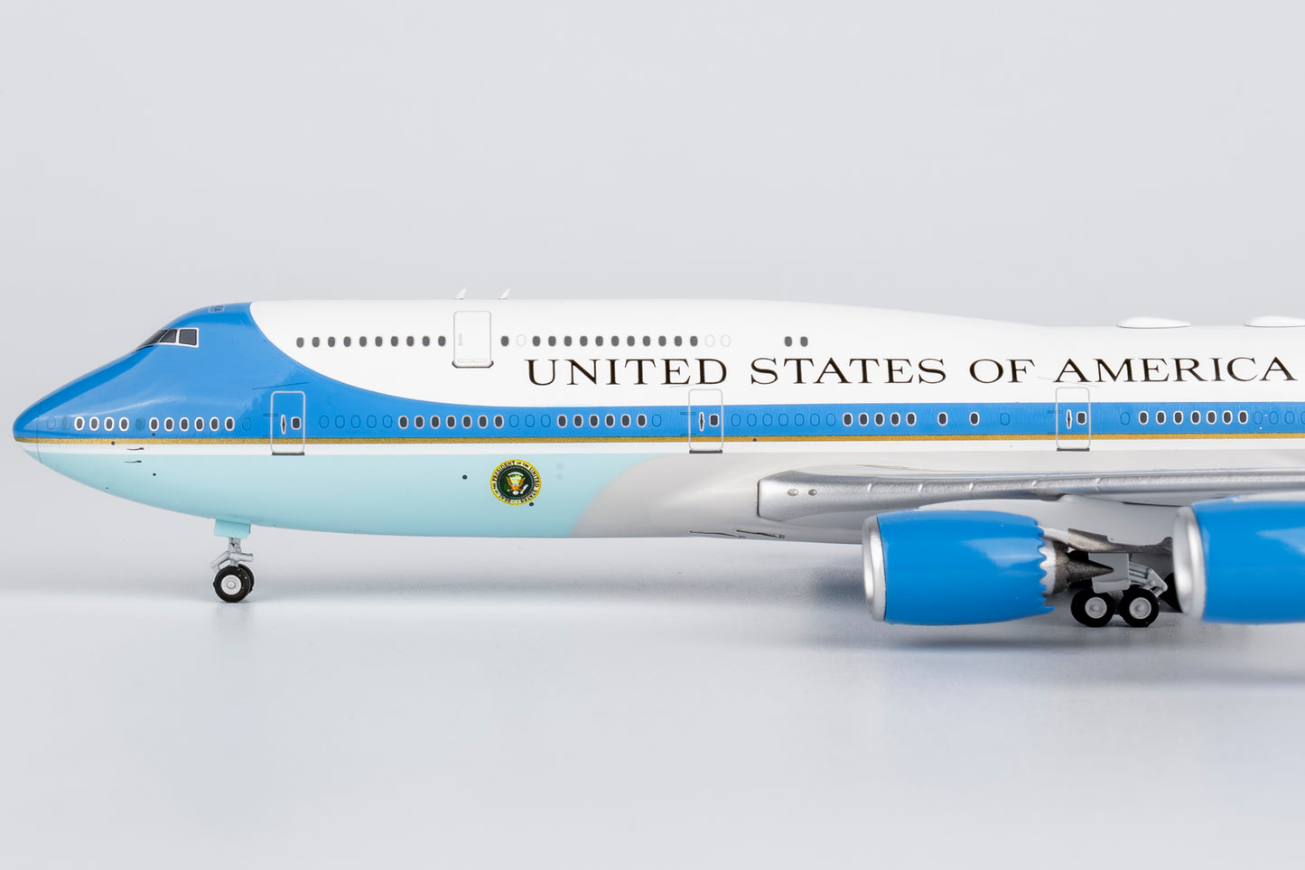 NG Models 1/400 US Air Force (USAF) VC-25B (747-8) 30000 (classics version)