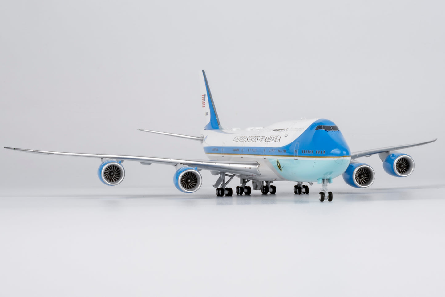 NG Models 1/400 US Air Force (USAF) VC-25B (747-8) 30000 (classics version)
