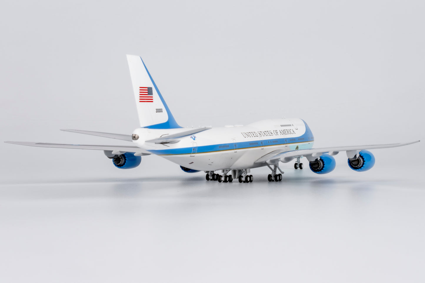 NG Models 1/400 US Air Force (USAF) VC-25B (747-8) 30000 (classics version)