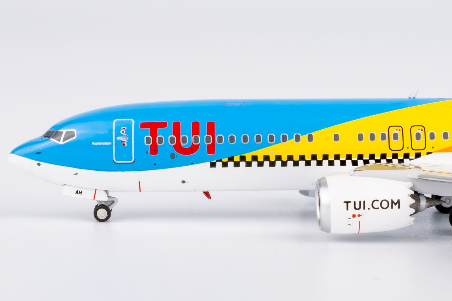 NG Models 1/400 TUI 737 MAX 8 D-AMAH  'Fuerteventura' in the TUI 50 years livery