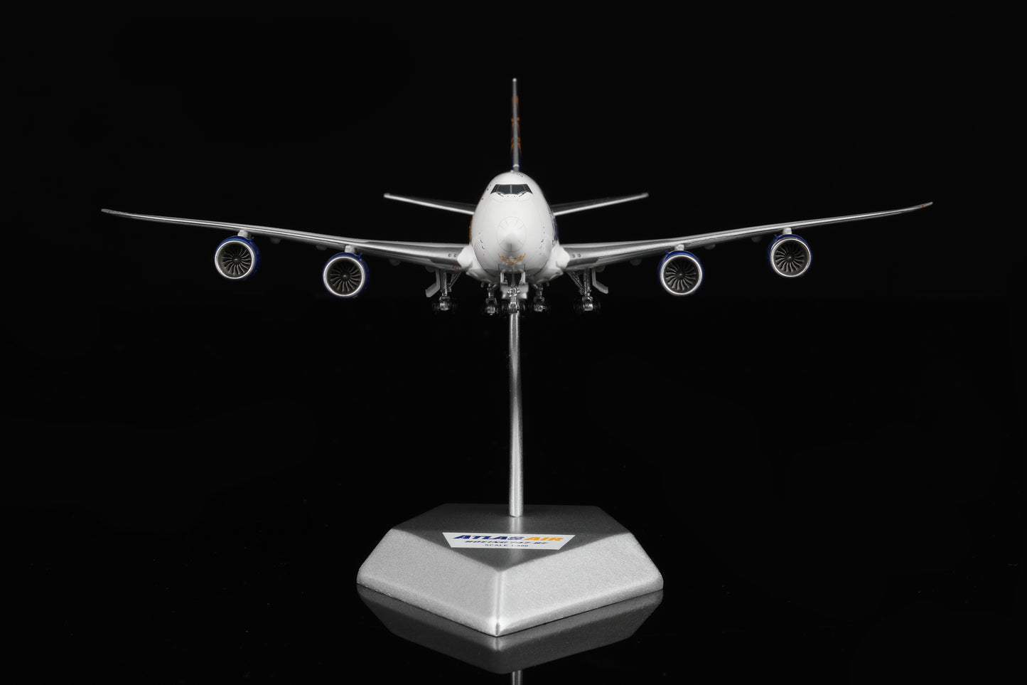 HX Models 1/400 Atlas Air Boeing B747-8F N854GT Standard Version