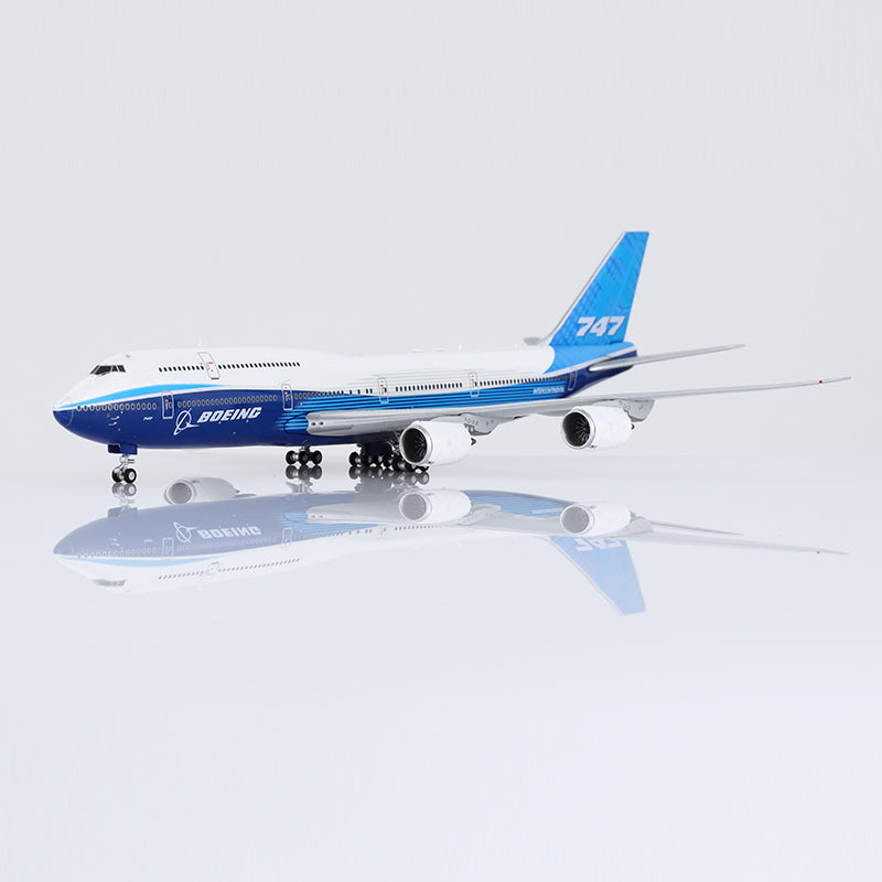 HX Models 1:400 ハウスカラー B747-8 HX Models 1/400 Boeing Company B747-8 Blue 