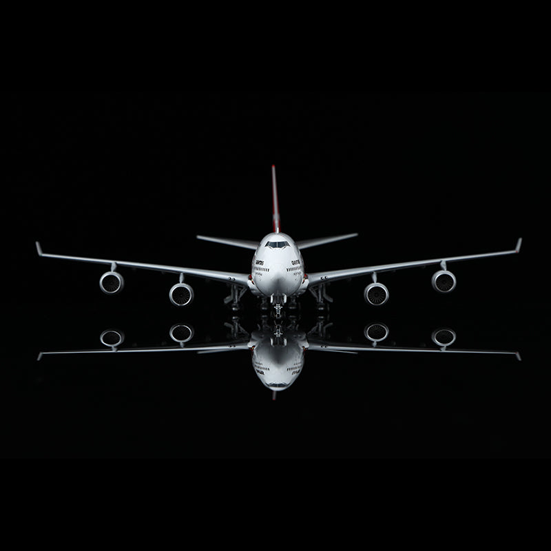 HX Models 1/400 Qantas Boeing 747-400 VH-OJC “2000 Australian Grand Prix”