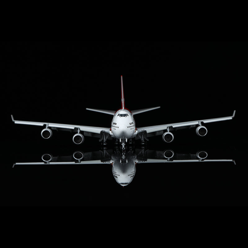 HX Models 1/400 Qantas Boeing 747-400 VH-OJC "2000 Australian Grand Prix" Flaps-Down