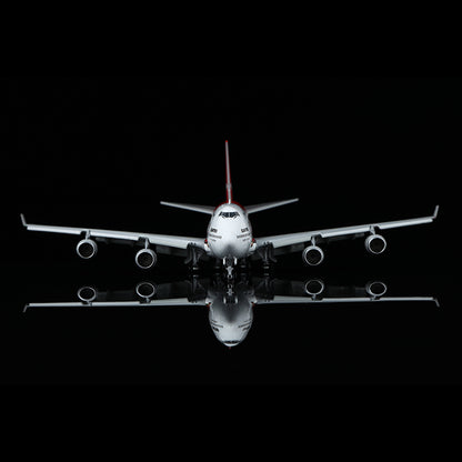 HX Models 1/400 Qantas Boeing 747-400 VH-OJC "2000 Australian Grand Prix" Flaps-Down