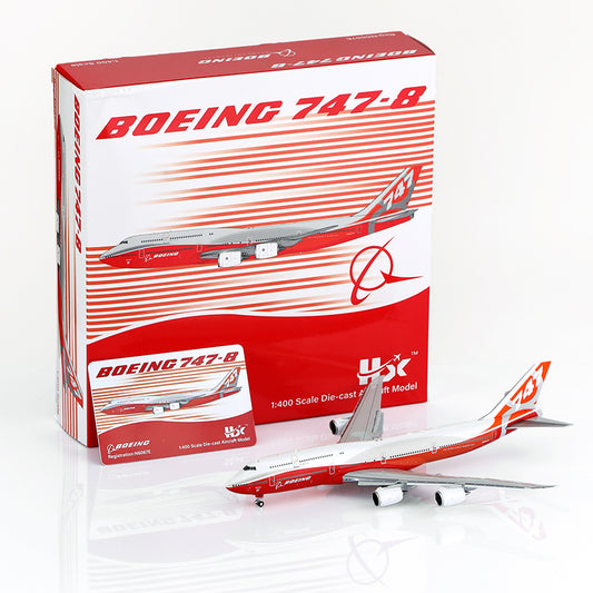 HX Models 1/400 Boeing Company B747-8 Red "House livery" Flaps-Down Version