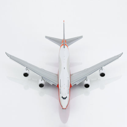 HX Models 1/400 Boeing Company B747-8 Red "House livery" Standard Version