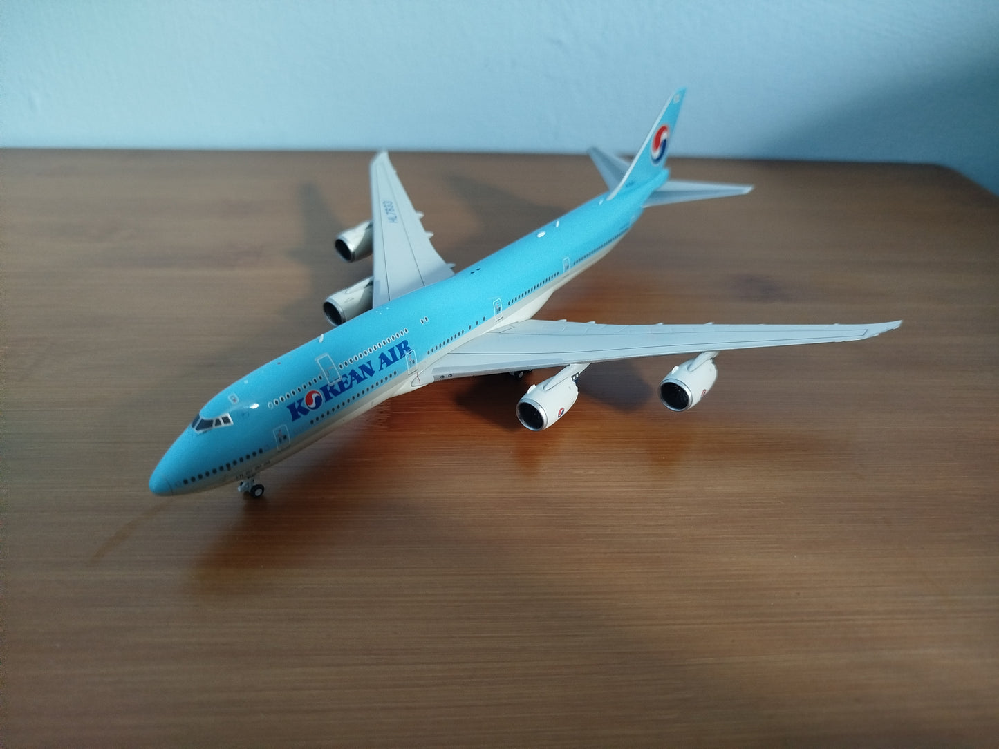 HX Models 1/400 Korean Air Boeing B747-8 HL7633 Standard Version