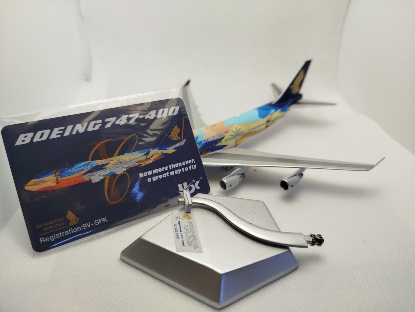 HX Models 1/400 Singapore Airlines Boeing 747-400 9V-SPK "Tropical" Standard Version